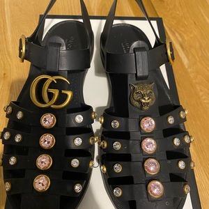 GUCCI rubber sandals with design size 39